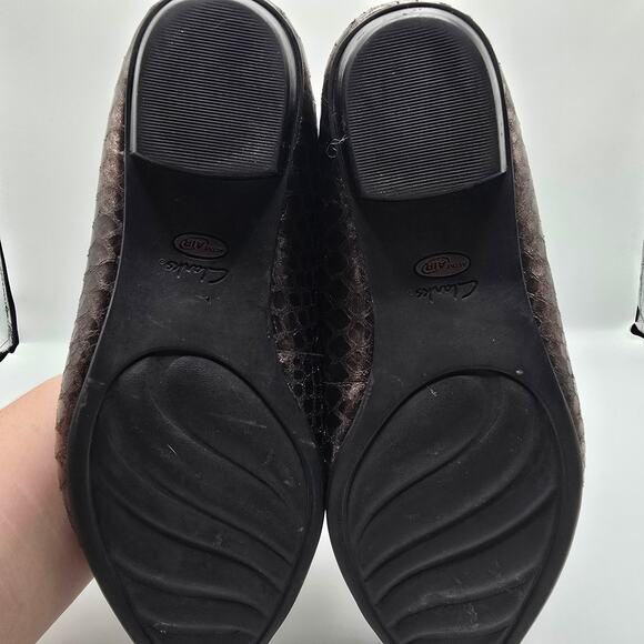 Clarks Everyday Active Air bronze snakeskin leather loafer womans size 8W - Picture 9 of 13